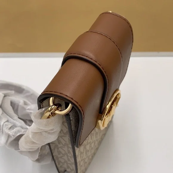 NWT MICHAEL KORS CARMEN SMALL NORTH SOUTH PHONE XBODY VANILLA/BROWN SIGNATURE - Picture 4 of 9